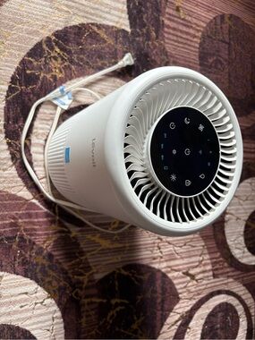 Levoit White Portable Air Purifier with Touch Control
